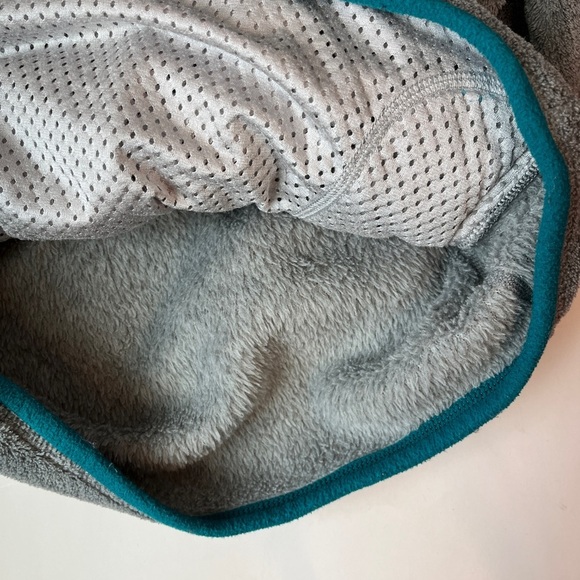 Patagonia ReTool Grey and Teal Snap Up Fleece - Picture 7 of 8